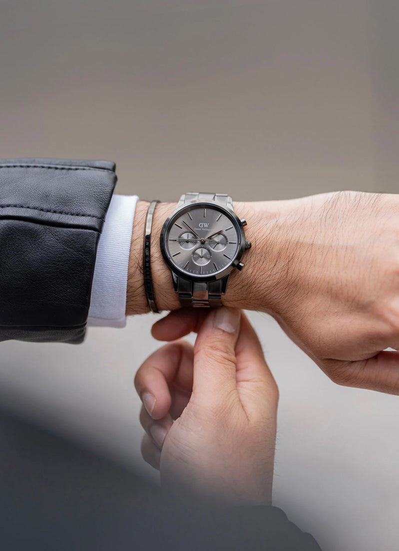 Classic Bracelet Anthracite Grey Large
Daniel Wellington DW00400384