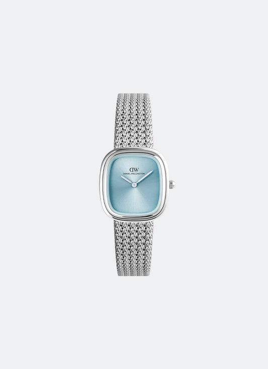 Jam tangan Daniel Wellington Margot Ice Blue dengan dial biru muda berbentuk persegi panjang dan tali mesh perak