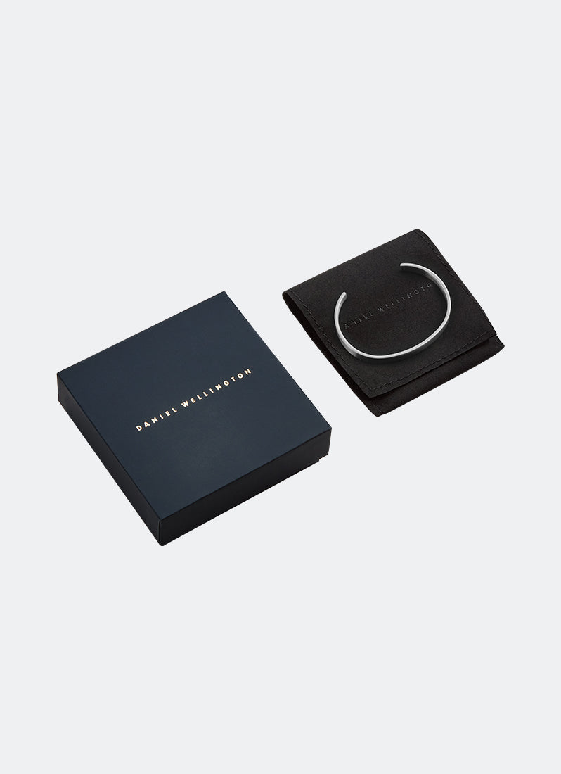 Daniel Wellington Line Cuff Brushed Large 185mm Silver Packaging