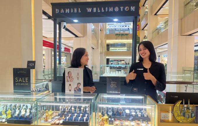 Daniel Wellington & Olivia Burton Tunjungan Plaza