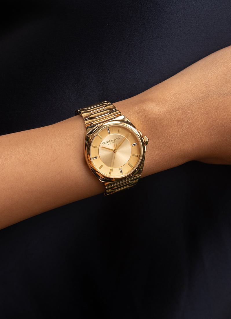 Jam Tangan Olivia Burton Champagne Sunray Dial with CD Textured Outer Ring GP Honeycomb Link Bracelet 34mm - 24000201