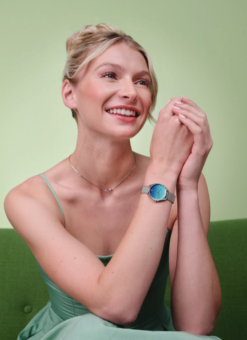 Jam Tangan Olivia Burton Signature Azure Green/Blue Tone Water Inspired Dial, SS Case, SS Mesh - 30mm