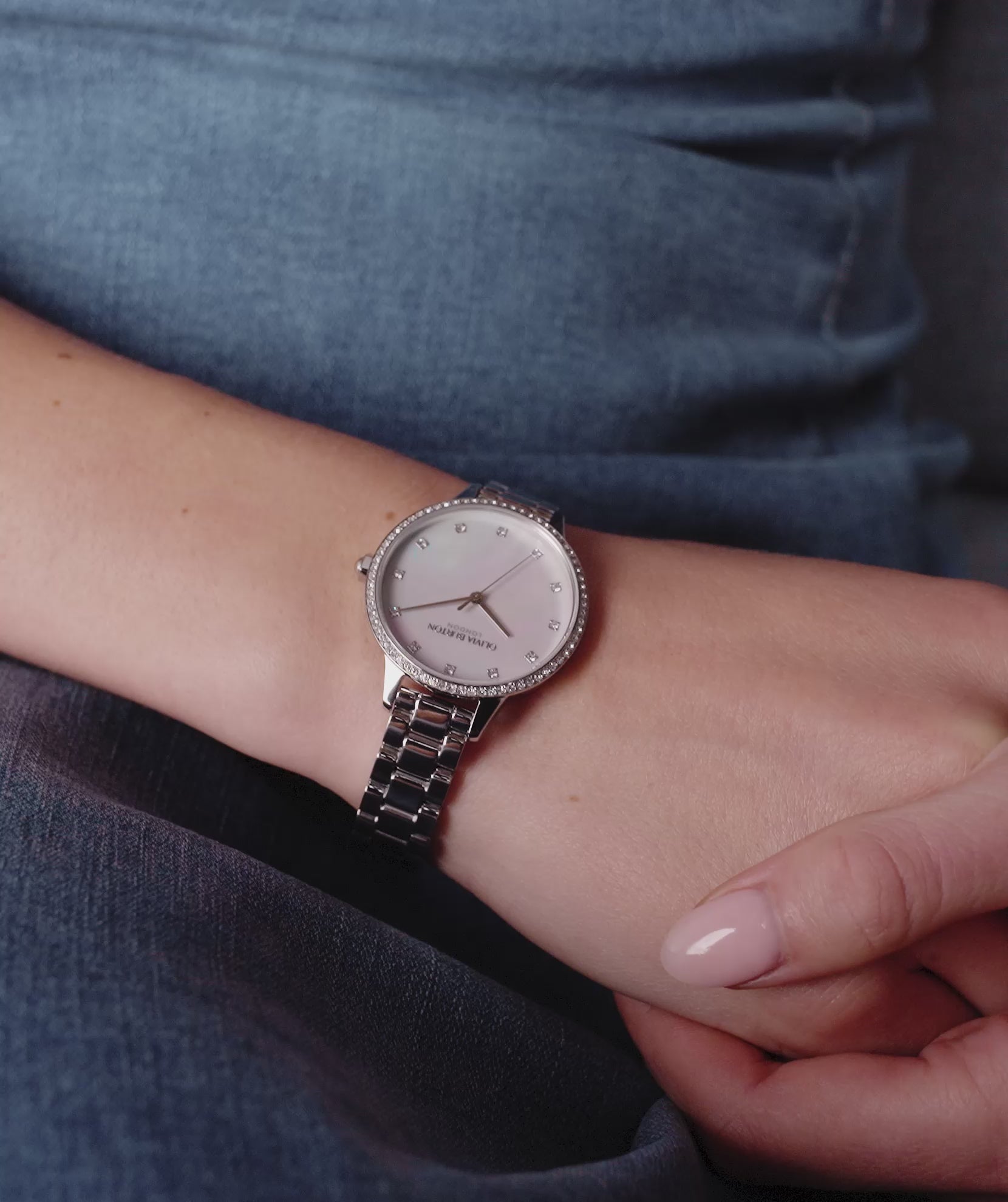 Translation missing: id.accessibility.load_video